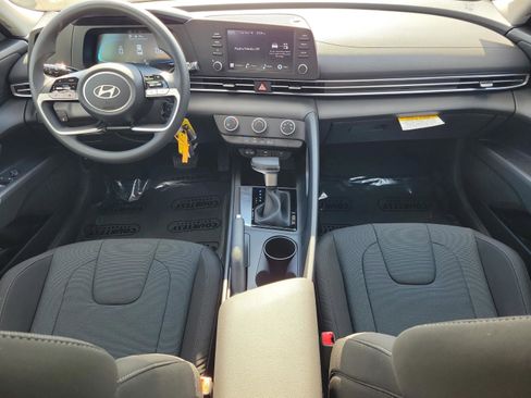 New 2026 Hyundai Elantra SE image 8