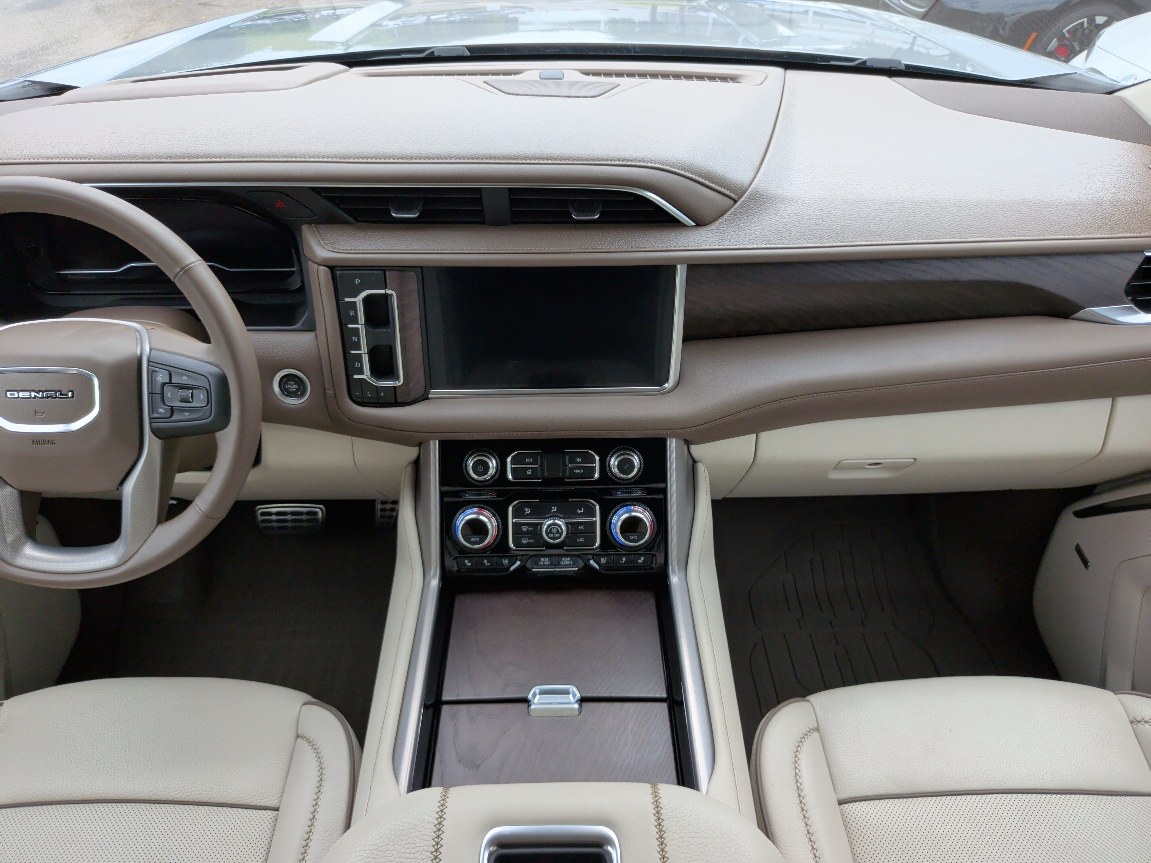 Used 2024 GMC Yukon Denali AWD/4WD image 33