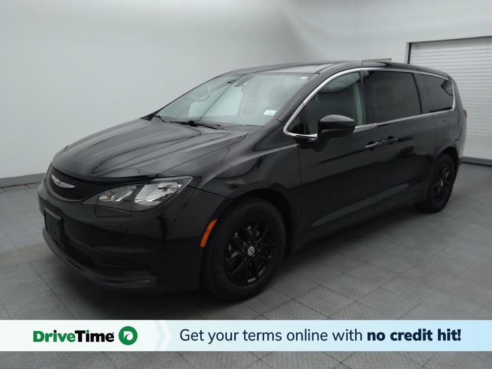 Used 2022 Chrysler Voyager LX FWD image 1