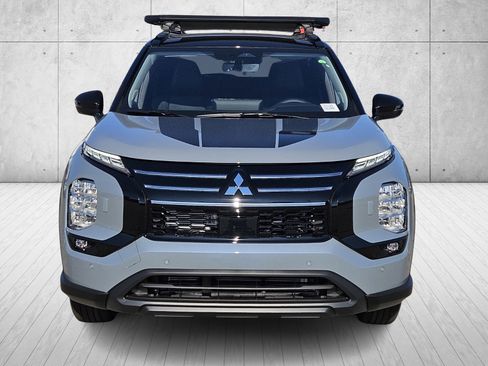 New 2026 Mitsubishi Outlander AWD image 2