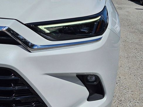Used 2026 Toyota Grand Highlander AWD image 11