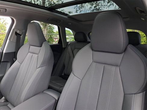 New 2025 Audi Q5 Premium Plus image 17