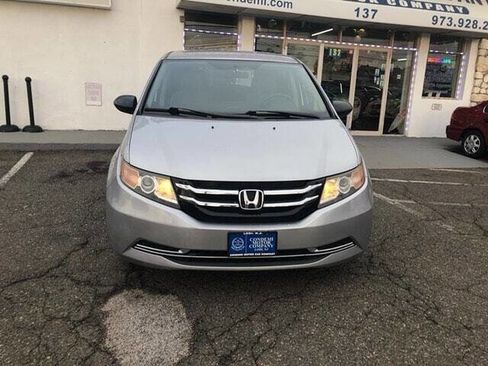 Used 2014 Honda Odyssey LX image 1