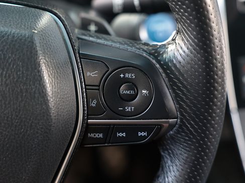 Used 2022 Toyota Avalon XSE FWD image 32