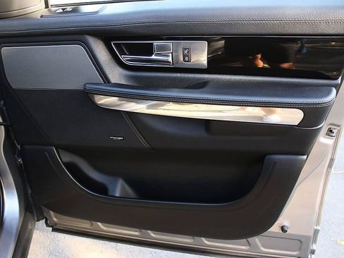 Used 2013 Land Rover Range Rover Sport HSE AWD/4WD image 20