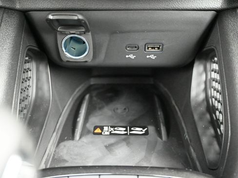 Used 2025 Chevrolet TrailBlazer LT w/ Convenience Package image 19