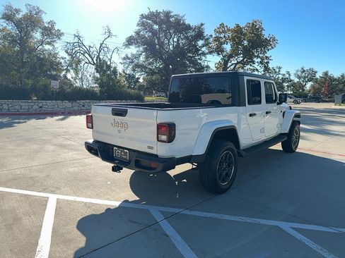 Used 2022 Jeep Gladiator Overland image 6