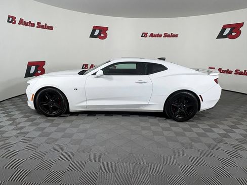 Used 2018 Chevrolet Camaro LT RWD image 3