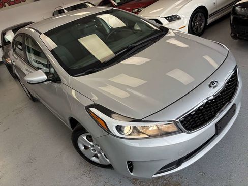 Used 2018 Kia Forte LX image 7