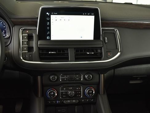 Used 2024 Chevrolet Suburban High Country image 24