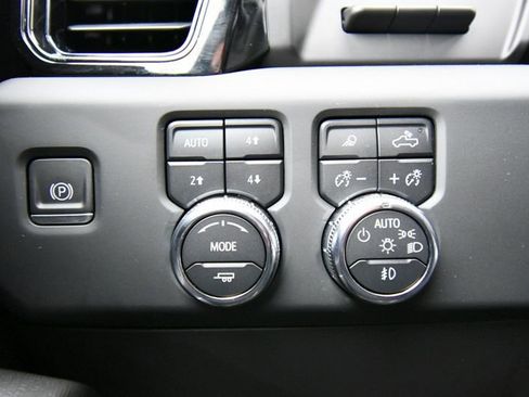 Used 2023 GMC Sierra 1500 AT4X AWD/4WD image 37