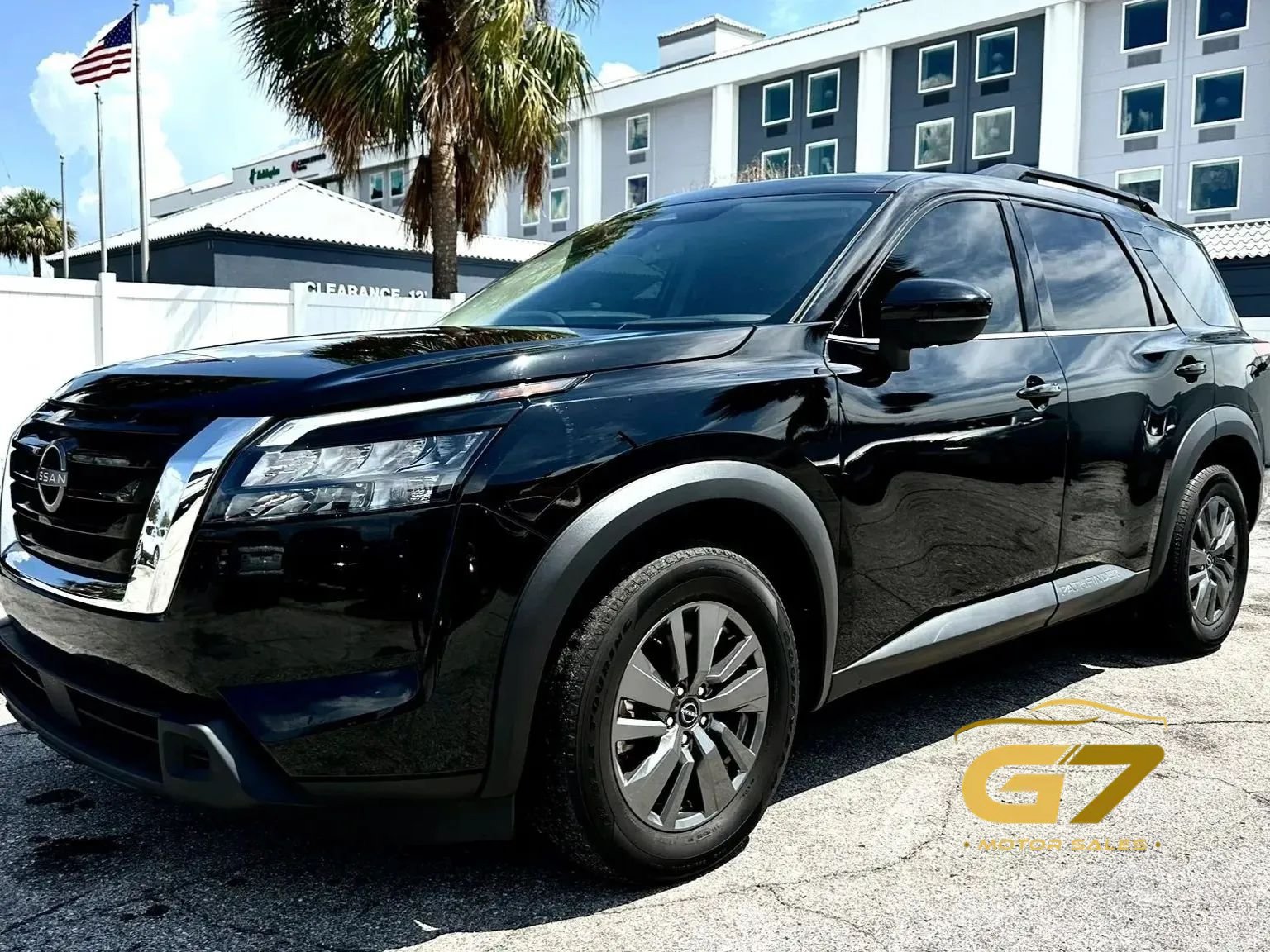 Used 2024 Nissan Pathfinder SV AWD/4WD image 1