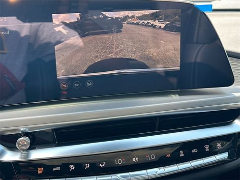 New 2025 Cadillac Lyriq Luxury image 28