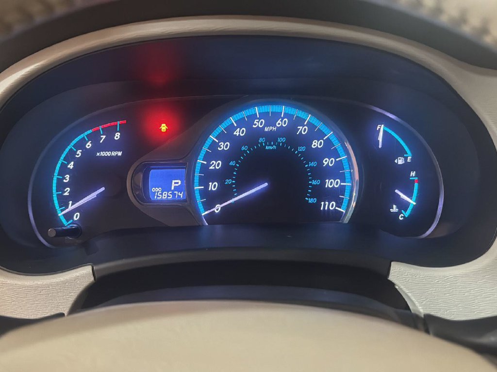 Used 2014 Toyota Sienna XLE w/ Entertainment Package FWD image 5
