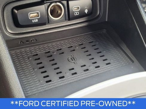 Used 2023 Hyundai Venue FWD image 29