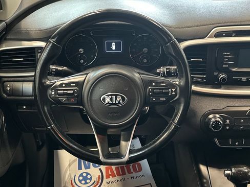 Used 2016 Kia Sorento LX w/ LX Convenience Package AWD/4WD image 27