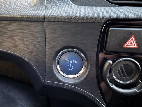 Used 2016 Toyota Prius C Three image 27