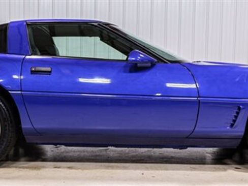 Used 1995 Chevrolet Corvette Coupe RWD image 19