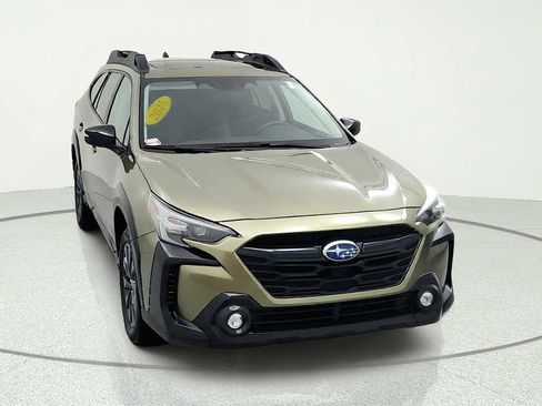 Certified 2025 Subaru Outback Onyx Edition AWD/4WD image 2