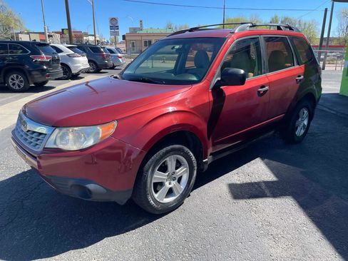 Used 2012 Subaru Forester 2.5X w/ Alloy Wheel Pkg AWD/4WD image 4