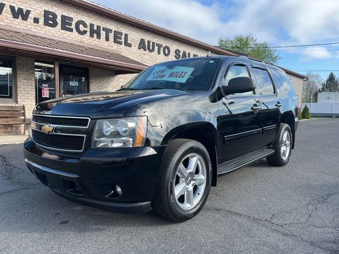 Used 2013 Chevrolet Tahoe LT image 2