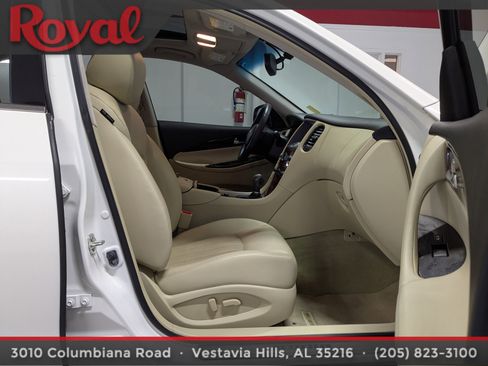 Used 2017 INFINITI QX50 Base w/ Premium Plus Package image 8