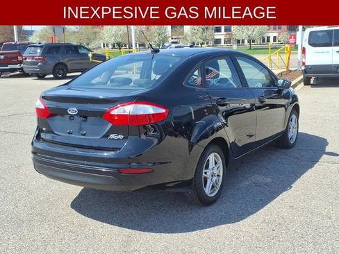 Used 2018 Ford Fiesta SE FWD image 5