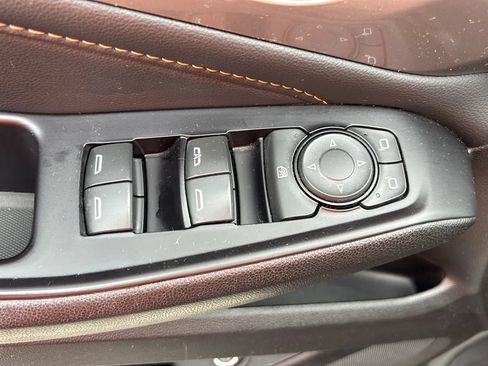 Used 2020 Chevrolet Traverse LT AWD/4WD image 21