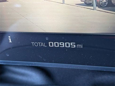 Used 2026 BMW M5 w/ Executive Package image 13