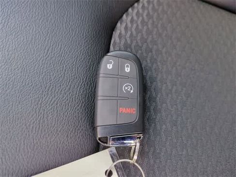 New 2026 Jeep Compass Latitude image 36