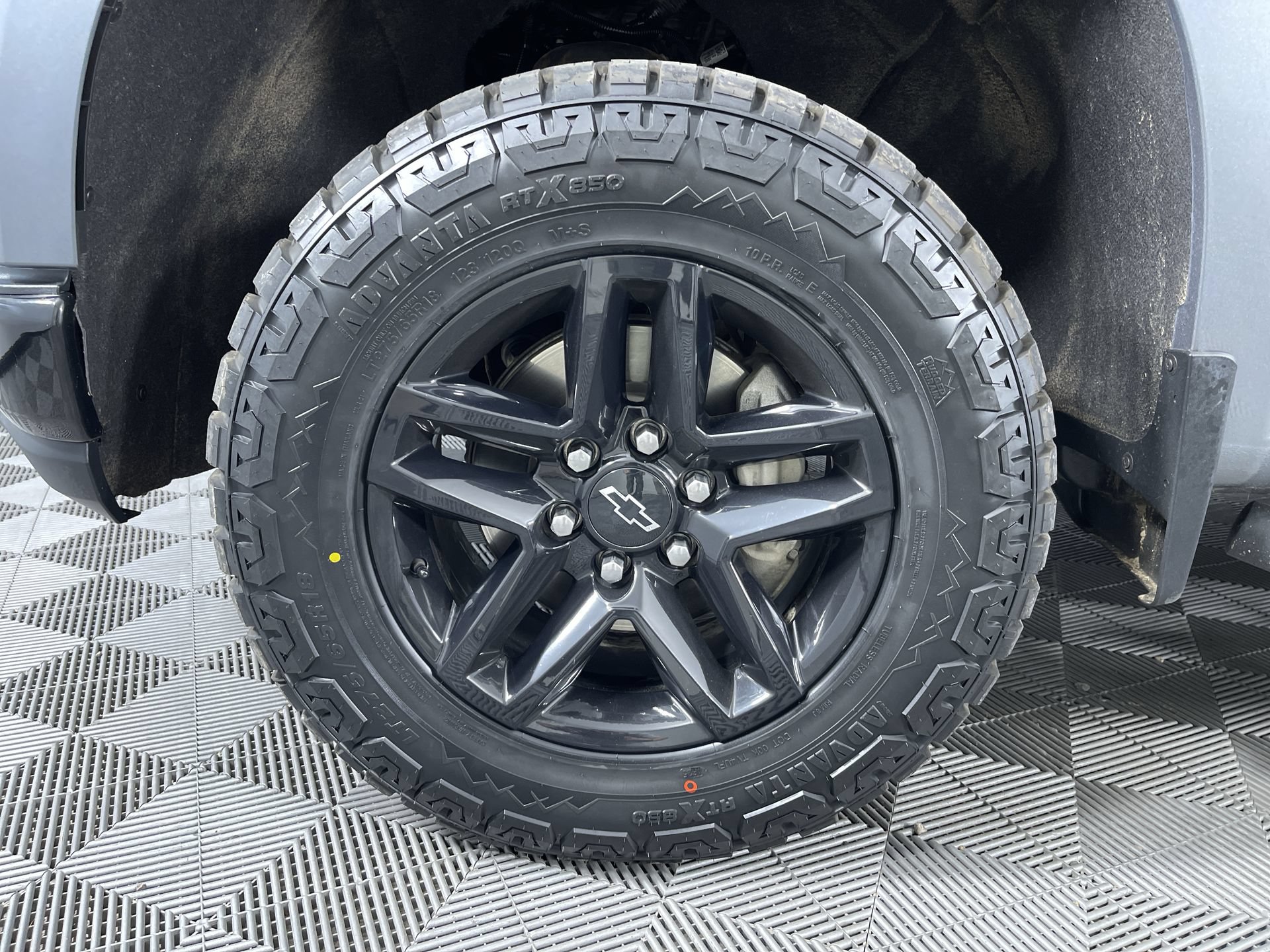 Used 2020 Chevrolet Silverado 1500 LT Trail Boss AWD/4WD image 28