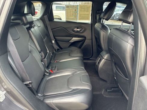 Used 2020 Jeep Cherokee High Altitude image 23