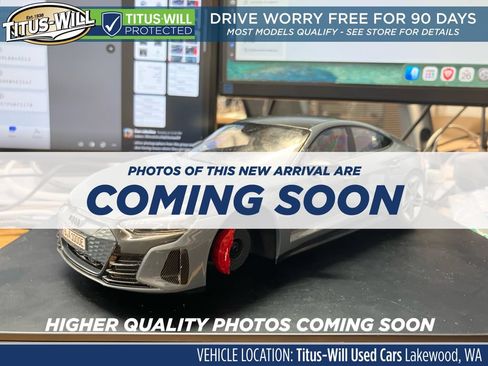 Used 2023 Chevrolet Equinox LT w/ Driver Convenience Package AWD/4WD image 3