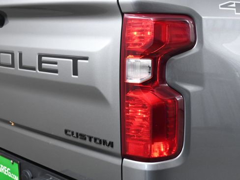 Used 2023 Chevrolet Silverado 1500 Custom image 29