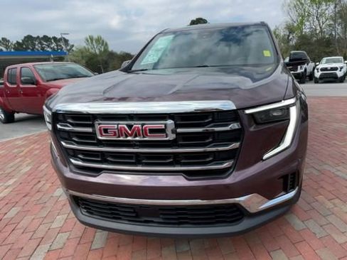 Used 2025 GMC Acadia Elevation image 4