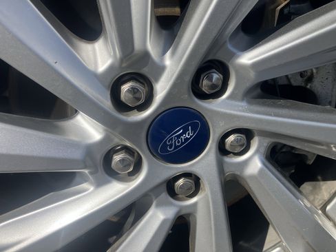 Certified 2022 Ford Escape Titanium w/ Titanium Elite Package AWD/4WD image 9