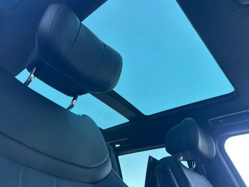 New 2026 Land Rover Range Rover Long Wheelbase Autobiography image 14