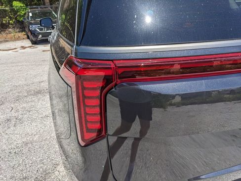 New 2026 Kia Carnival SX Prestige image 11