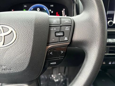 Used 2025 Toyota Camry LE image 16