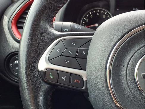 Used 2016 Jeep Renegade Trailhawk AWD/4WD image 19