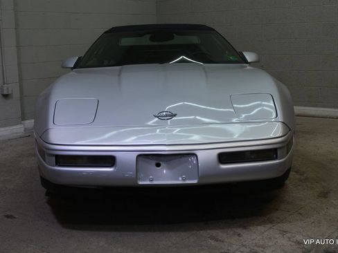 Used 1996 Chevrolet Corvette Convertible RWD image 9