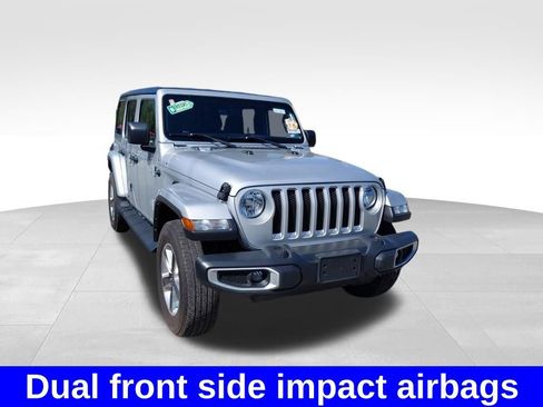 Used 2022 Jeep Wrangler Unlimited Sahara AWD/4WD image 4