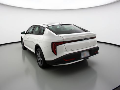 Used 2025 Kia K4 FWD image 6