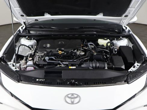 Used 2025 Toyota Camry SE image 17