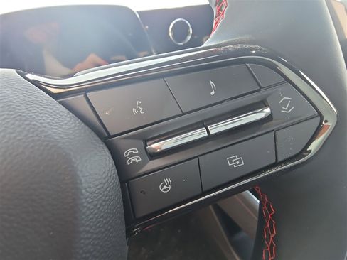 New 2026 Chevrolet Traverse RS image 35