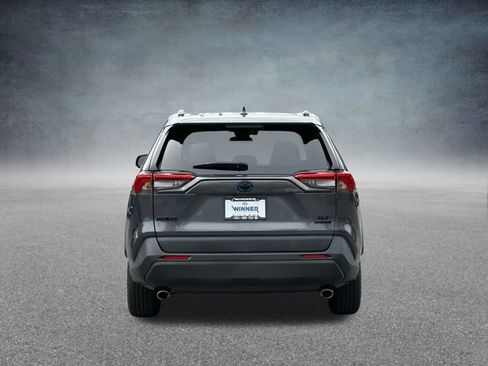 Used 2019 Toyota RAV4 XLE image 6