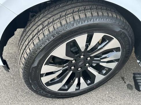 New 2025 Ford Expedition Platinum w/ Platinum Ultimate Package image 20