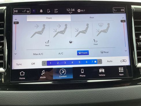 Used 2024 Chrysler Pacifica Touring-L image 20