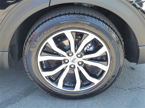 Used 2025 Ford Explorer ST-Line image 23