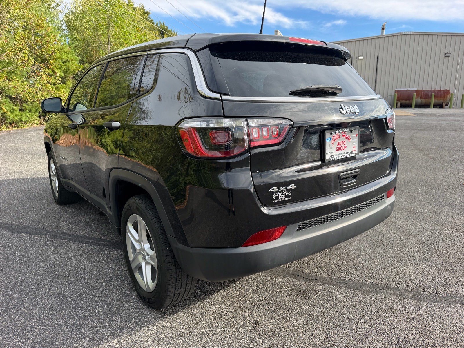 Used 2023 Jeep Compass Sport AWD/4WD image 11